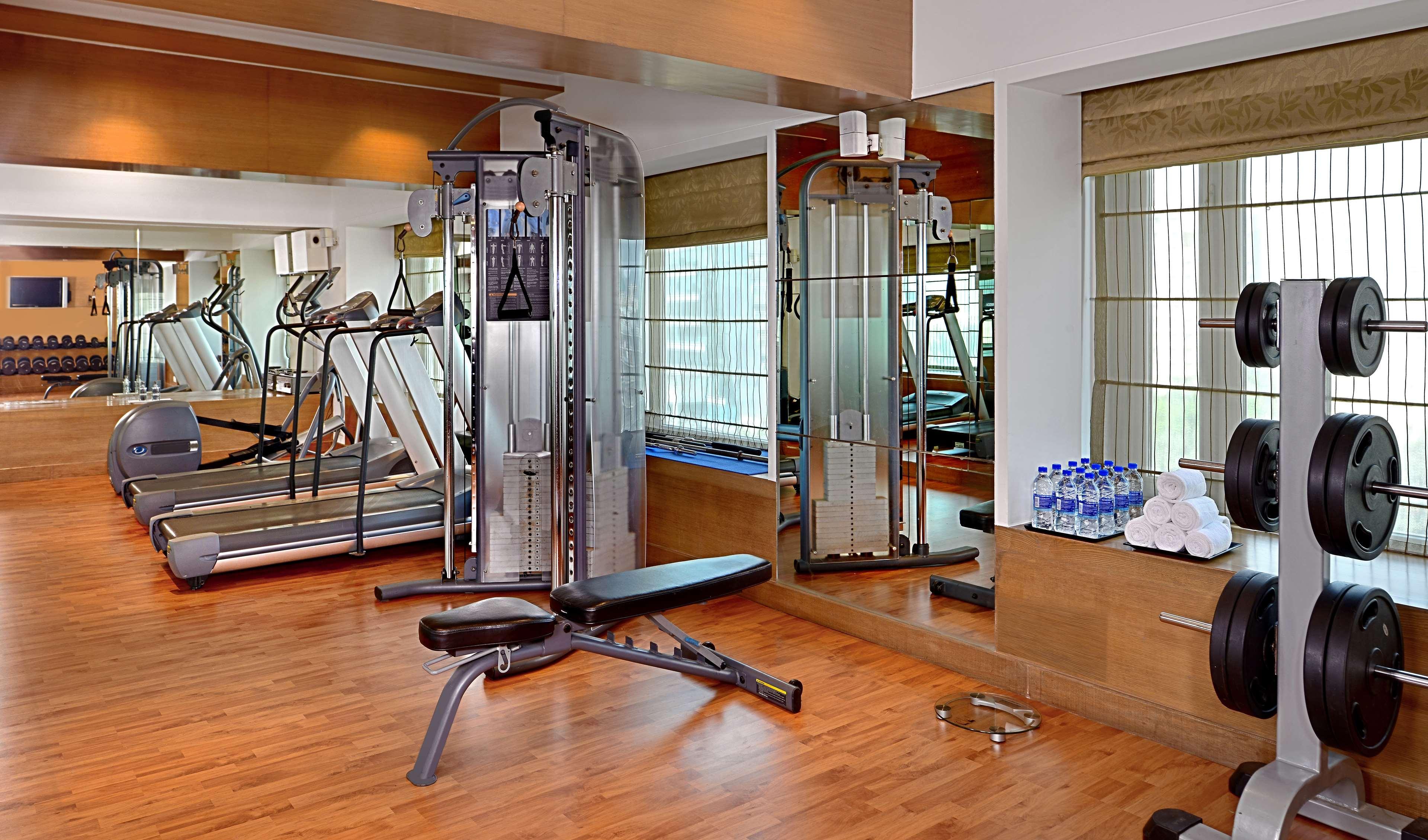 Radisson Mumbai Goregaon ภายนอก รูปภาพ