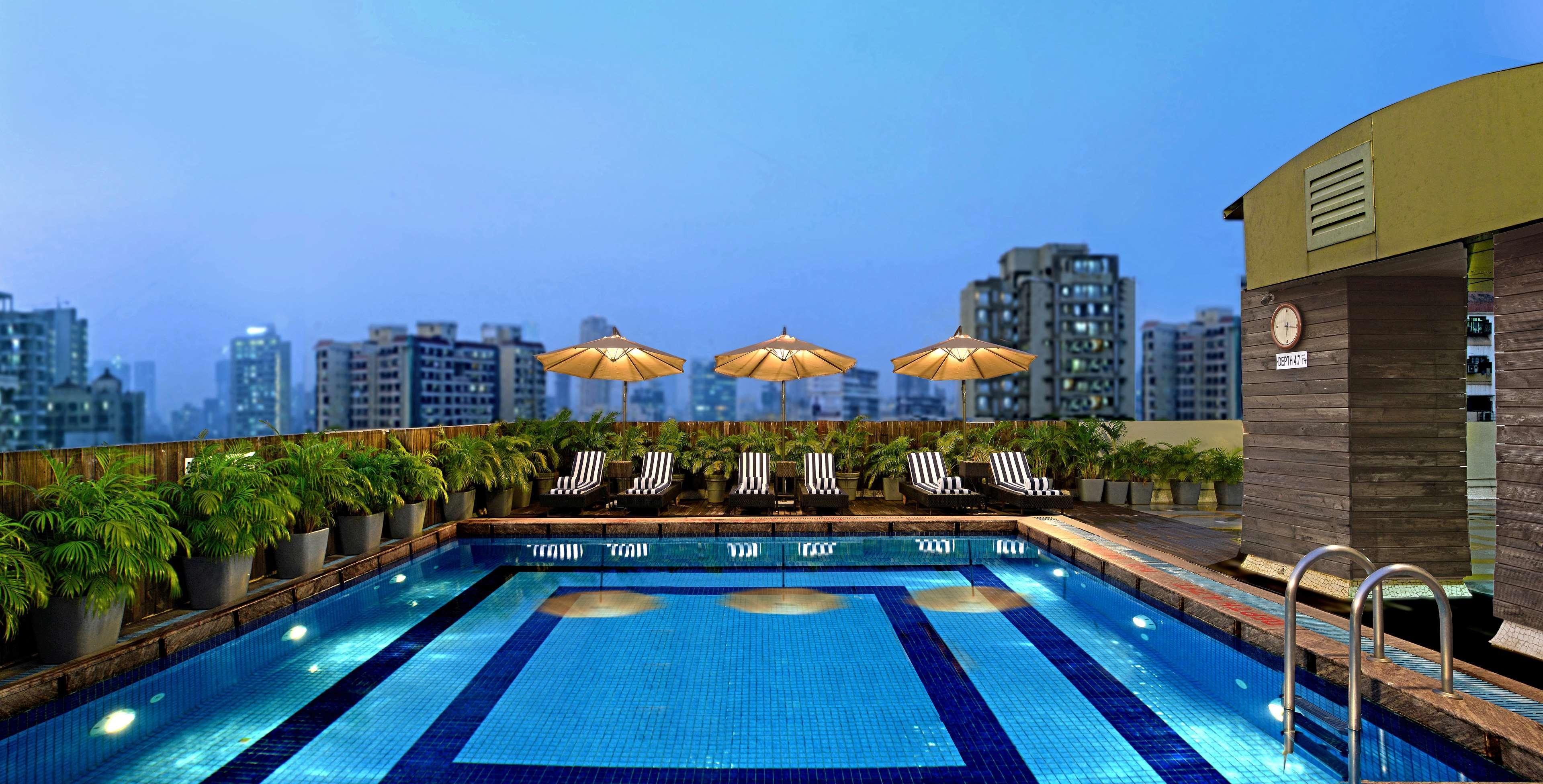 Radisson Mumbai Goregaon ภายนอก รูปภาพ