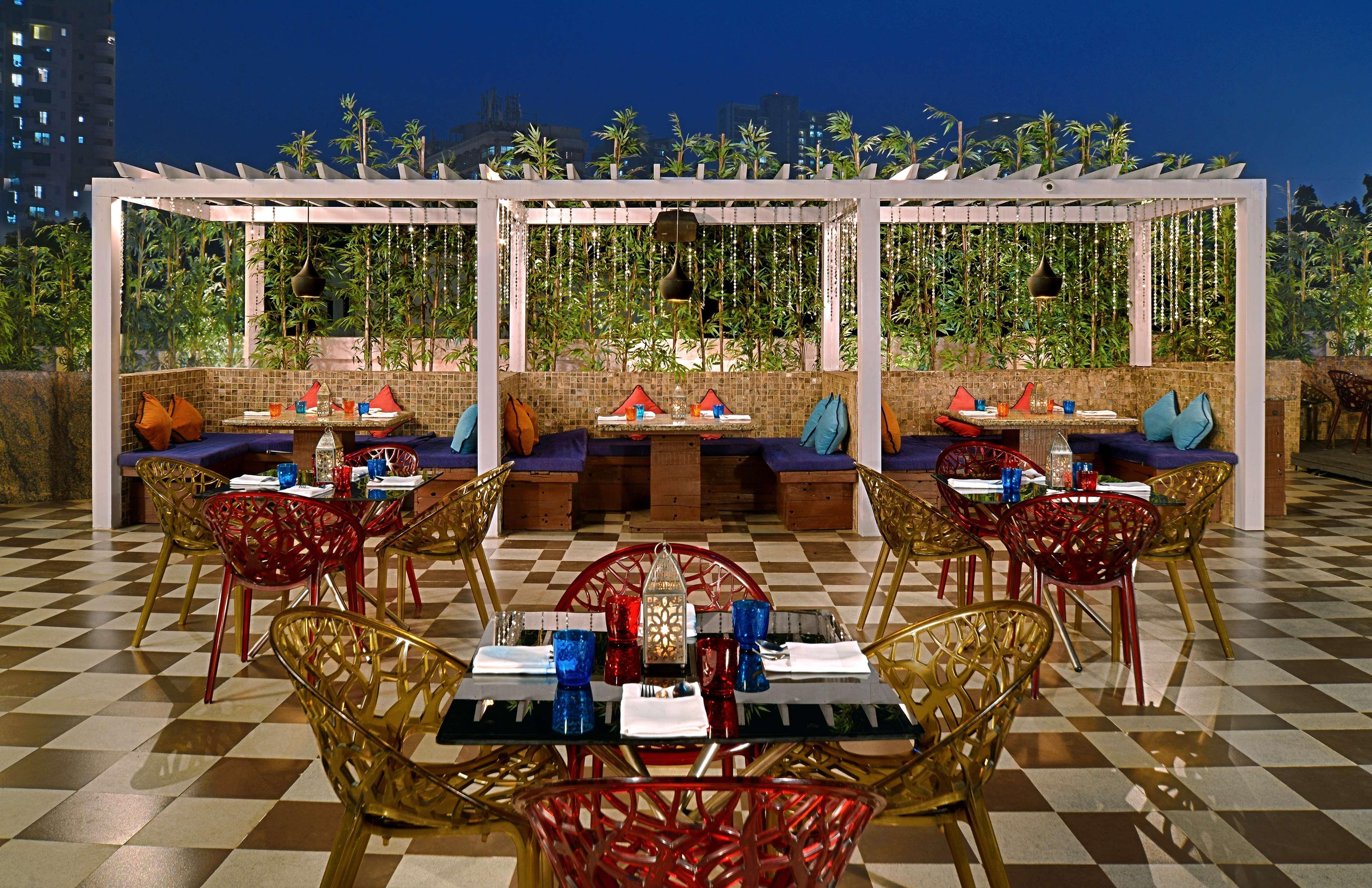Radisson Mumbai Goregaon ภายนอก รูปภาพ