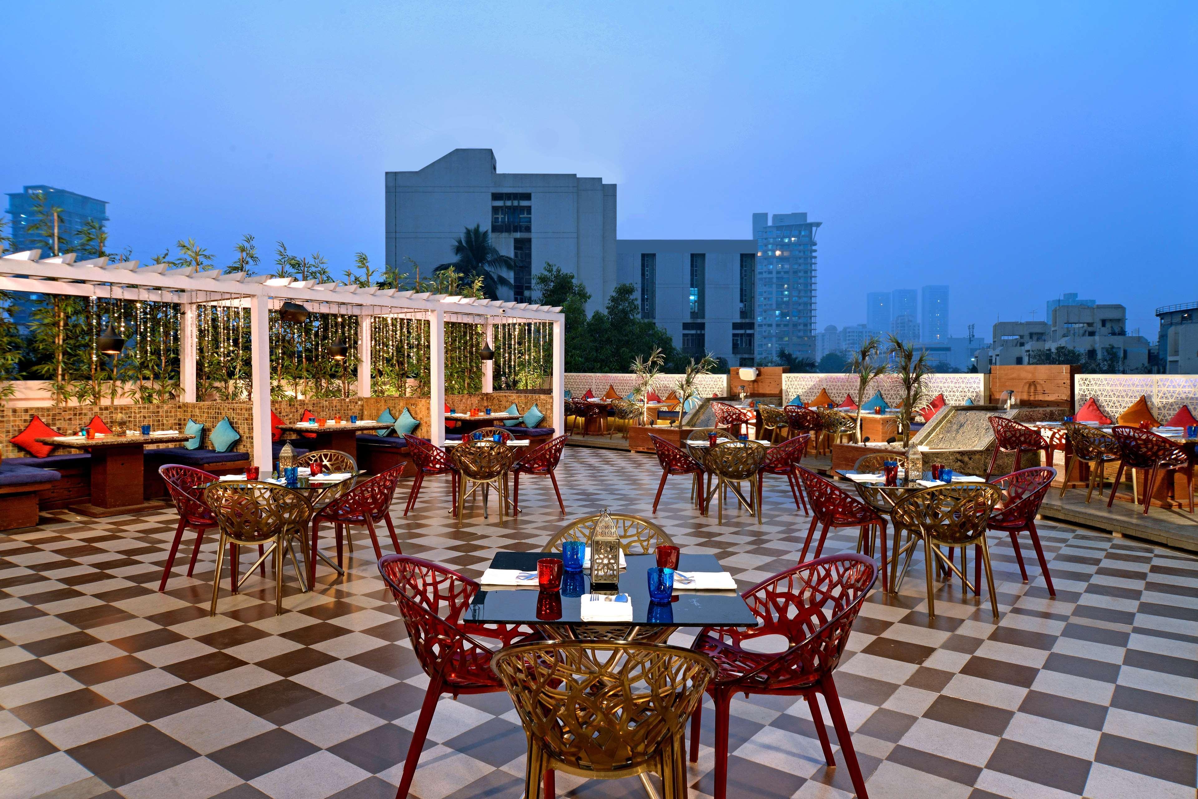 Radisson Mumbai Goregaon ภายนอก รูปภาพ