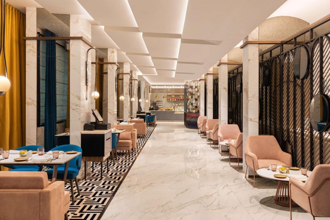 Radisson Mumbai Goregaon ภายนอก รูปภาพ