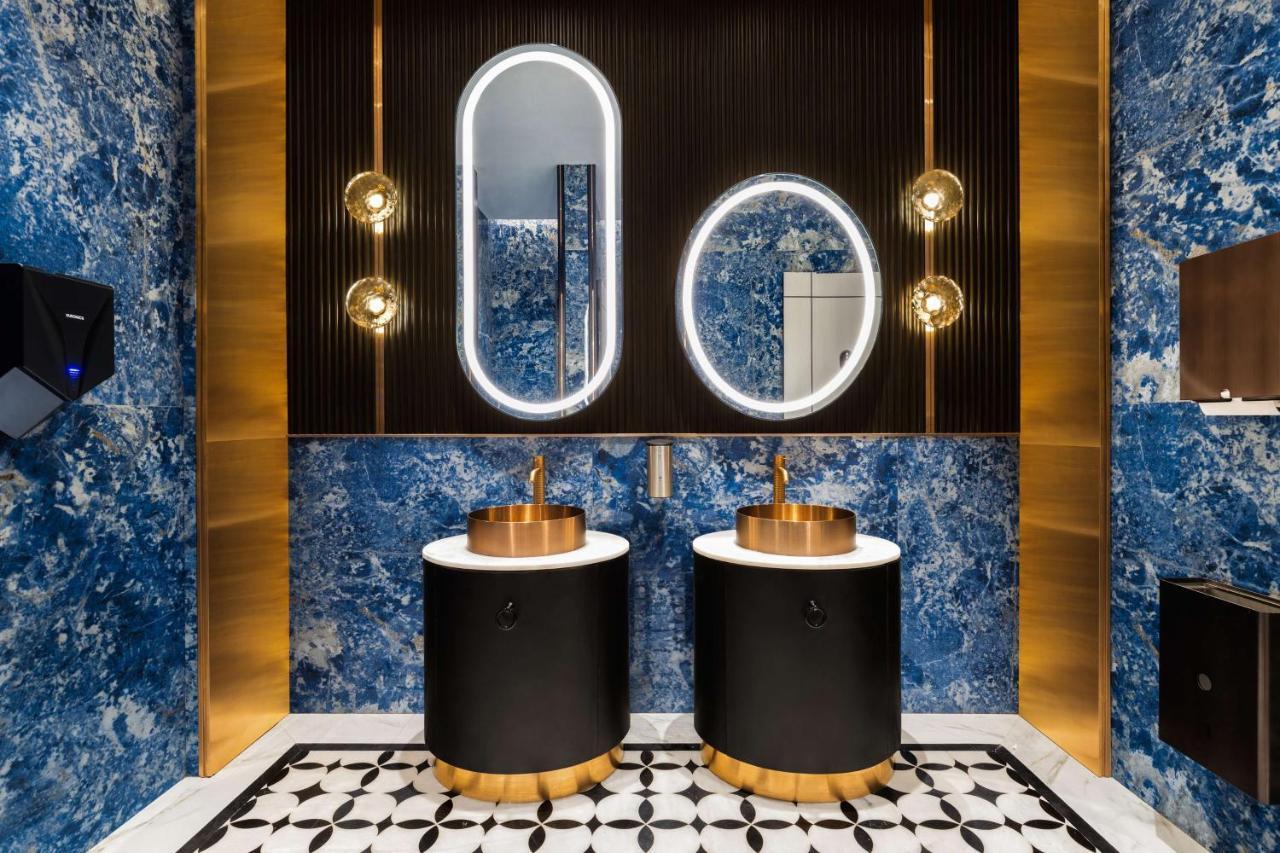 Radisson Mumbai Goregaon ภายนอก รูปภาพ