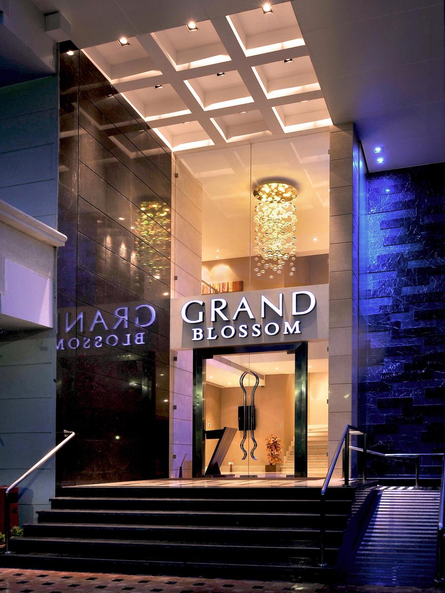 Radisson Mumbai Goregaon ภายนอก รูปภาพ